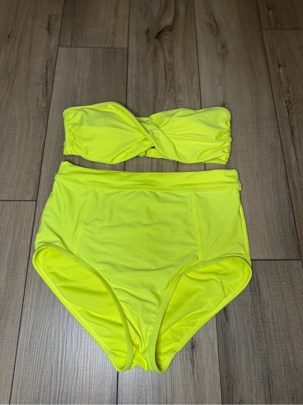 Smoothies by Body Glove Neon Yellow Bikini Set - Size Large